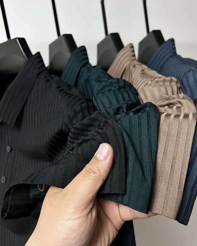 Summer New Ice Silk Men's Lop-up Hollow Short-sleeved Polo Shirt - Image 2